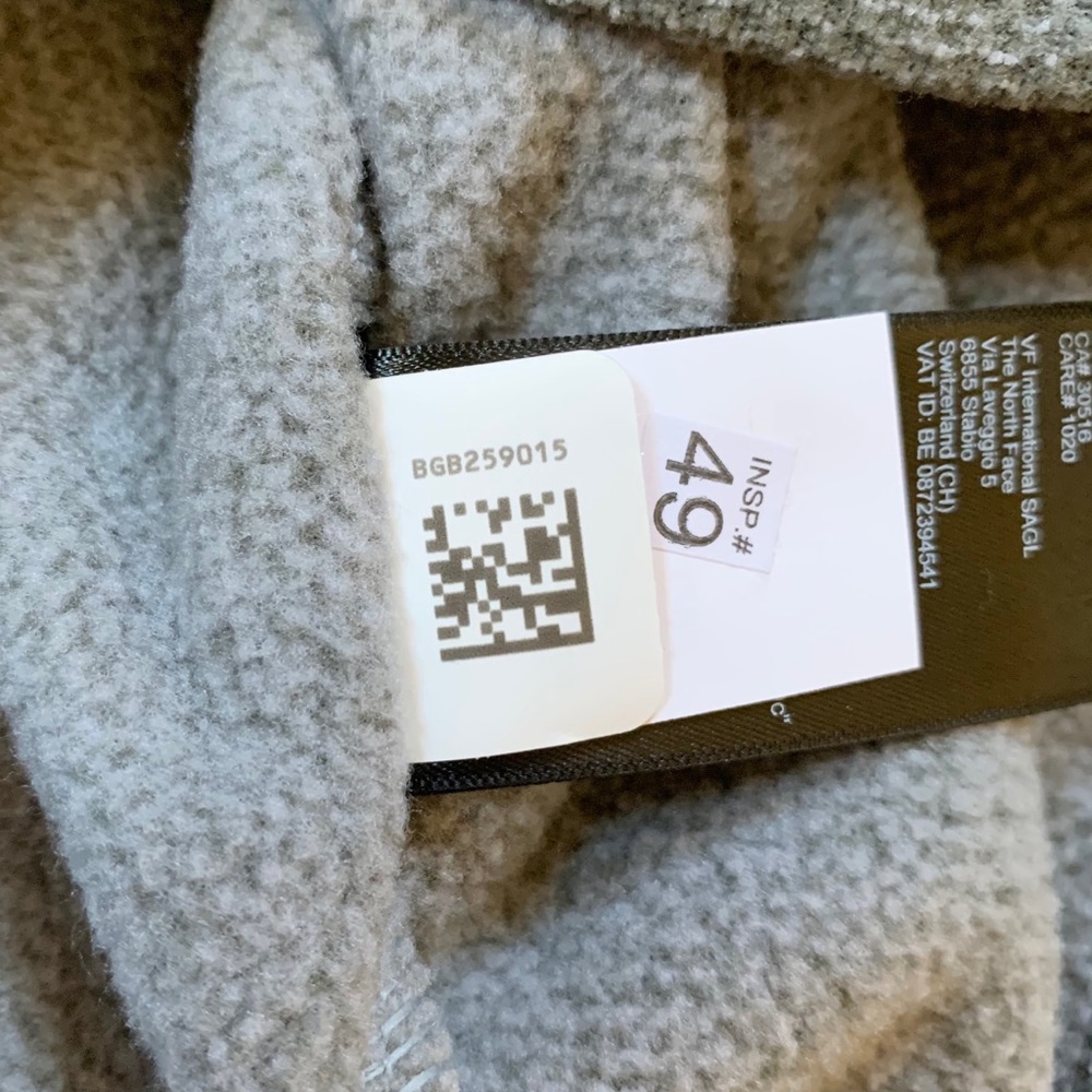 The North Face Cap Rock Fleece 1/4 Zip Pullover - Picture 6 of 8
